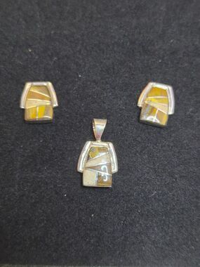 Sterling Silver Tiger's Eye Stone Inlay Pendant Set RH